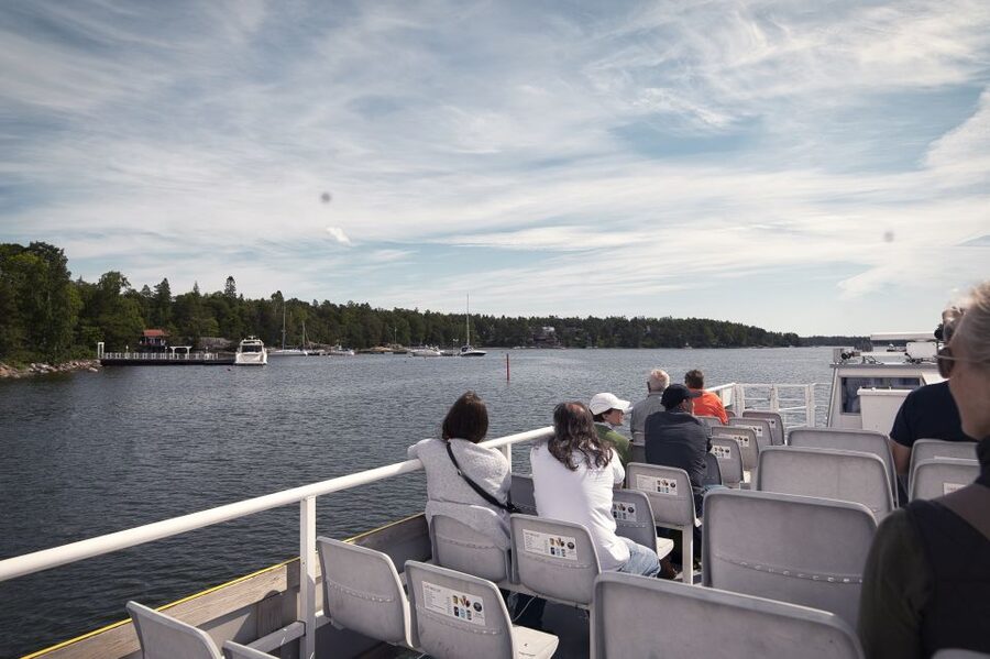 Helsinki: Sightseeing Canal Cruise with Audio Commentary - Why the itinerary feels relaxing, not rushed