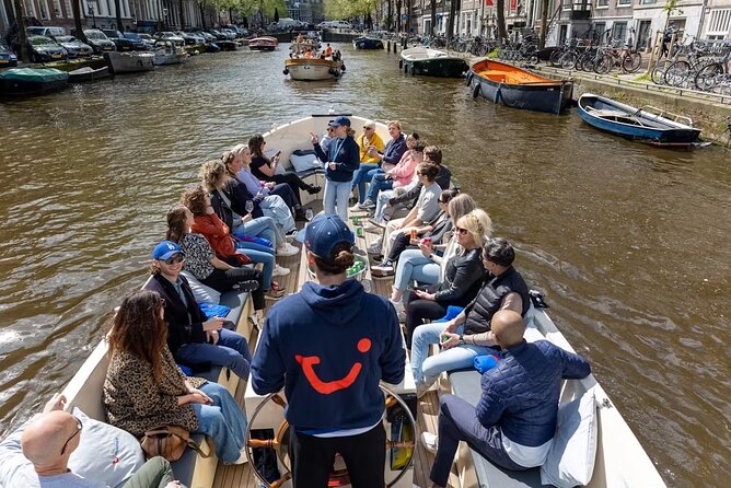 Highlights and Local Insights Canal Cruise Tour in Amsterdam - Magere Brug and the smooth ending back where you started