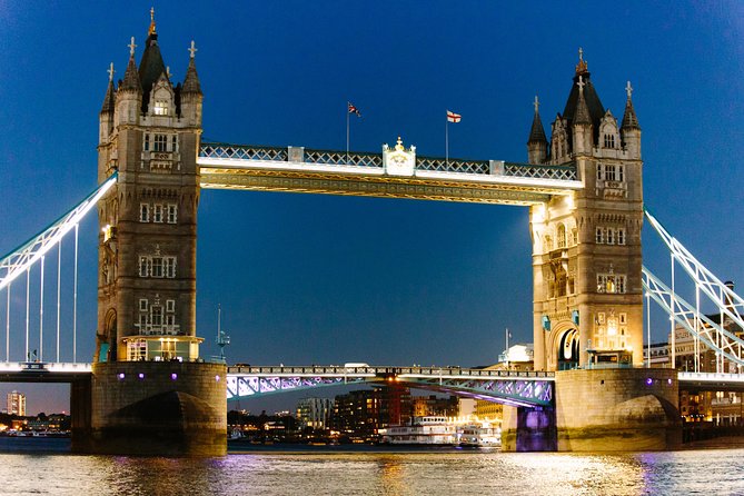 Highlights of Royal London Bike Tour with River Cruise Package - Monument to the Great Fire and Tower of London: fire, legends, and ravens