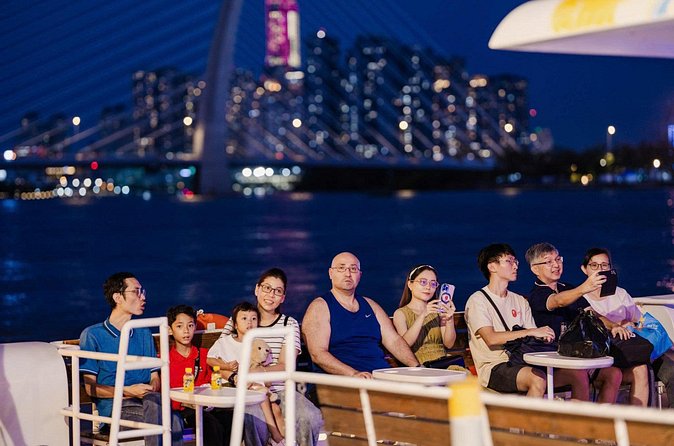 Ho Chi Minh City Lively Saigon River Sightseeing Cruise - Landmark 81 and Nguyễn Huệ: Modern Ho Chi Minh City in Contrast