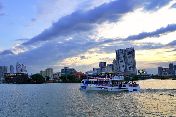 Ho Chi Minh City Lively Saigon River Sightseeing Cruise - Live Violin, Saxophone, and Vietnamese Opera on Board
