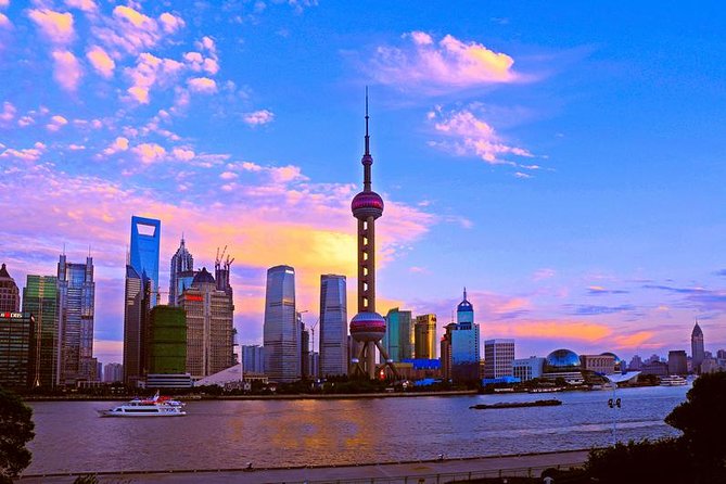 Hot Pot Dining Experience with Hot Spring Bathing or River Cruise in Shanghai - Two itinerary choices: Gokurakuyu soak vs. Huangpu night cruise