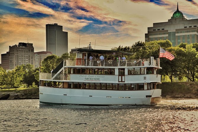 Hudson River Sightseeing Cruise from Albany - Entering the Albany Waterfront: Meeting at 141 Broadway