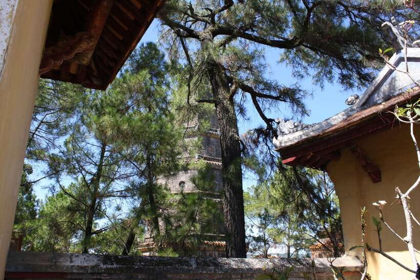 Hue: Perfume River Cruise with Thien Mu Pagoda & Tombs - Thien Mu Pagoda: Hue’s Oldest Pagoda and Best Photo Views