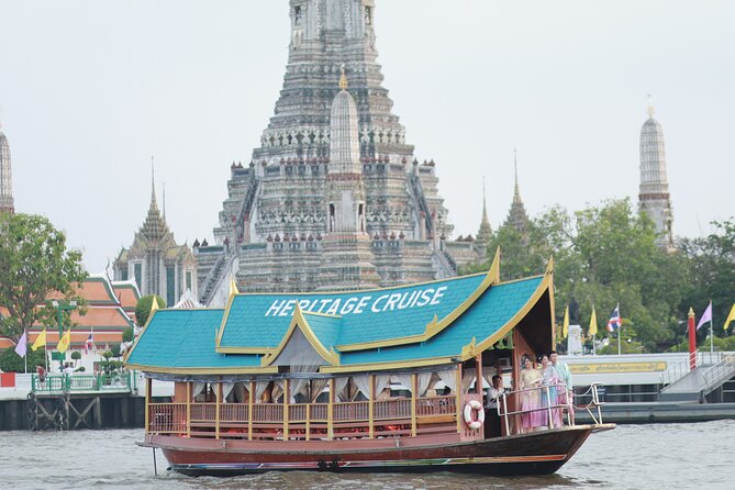Instagram Photo Tour with Wat Arun and River Cruise - Key things you’ll notice right away