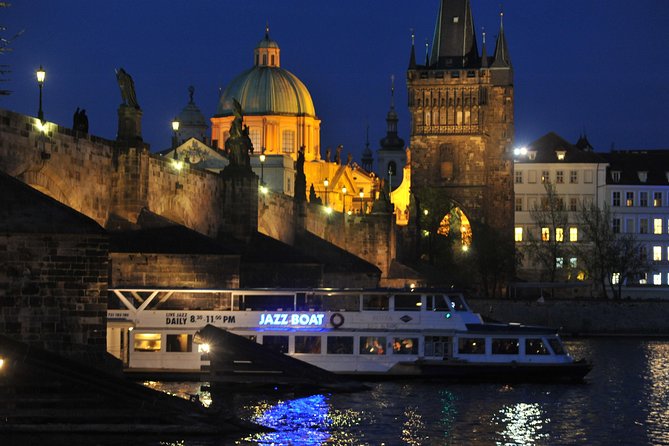 Jazz Boat: Popular LIVE JAZZ dinner cruise - Seating, Space, and the Small-Boat Feel