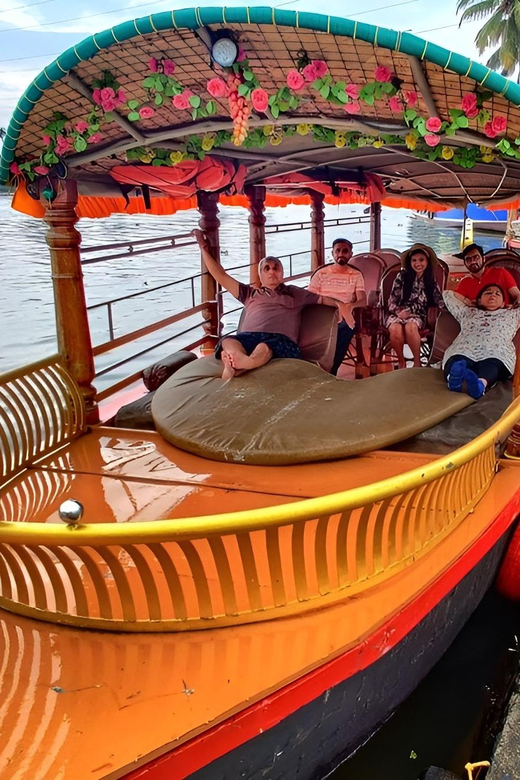 Kerala: Alappuzha River Cruise with Village Walk - Sunset on the Backwaters: When the Light Makes the Trip