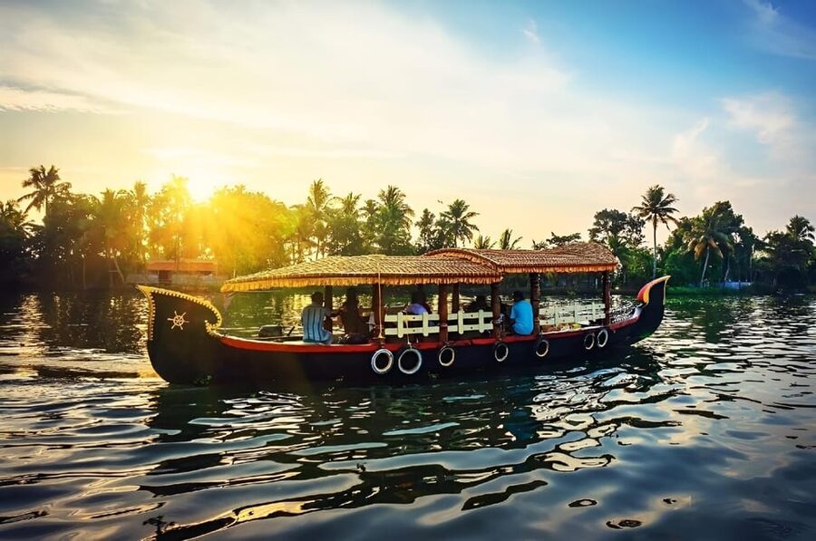 Kerala: Alappuzha River Cruise with Village Walk - Should You Book This Kerala Backwaters Shikara Cruise?