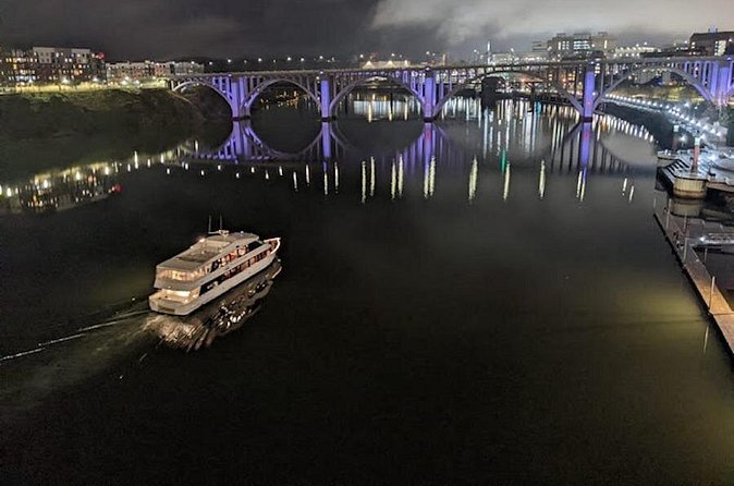 Knoxville River Cruise Aboard the Volunteer Princess - Who This Knoxville River Cruise Suits Best