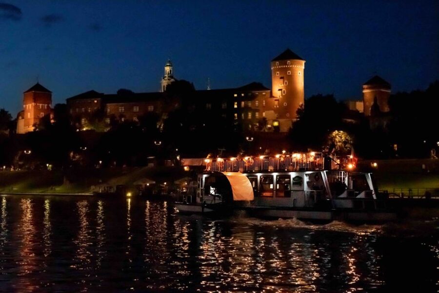 Krakow: 1-Hour Evening Vistula River Cruise - Price and value: is $23 for an hour fair?