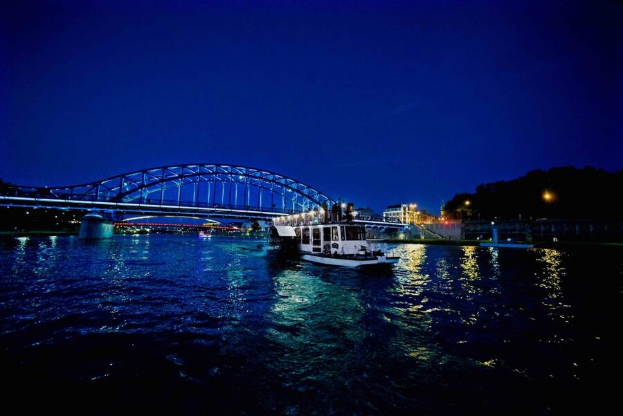Krakow: 1-Hour Evening Vistula River Cruise - Who this Krakow cruise suits best (and who should skip it)