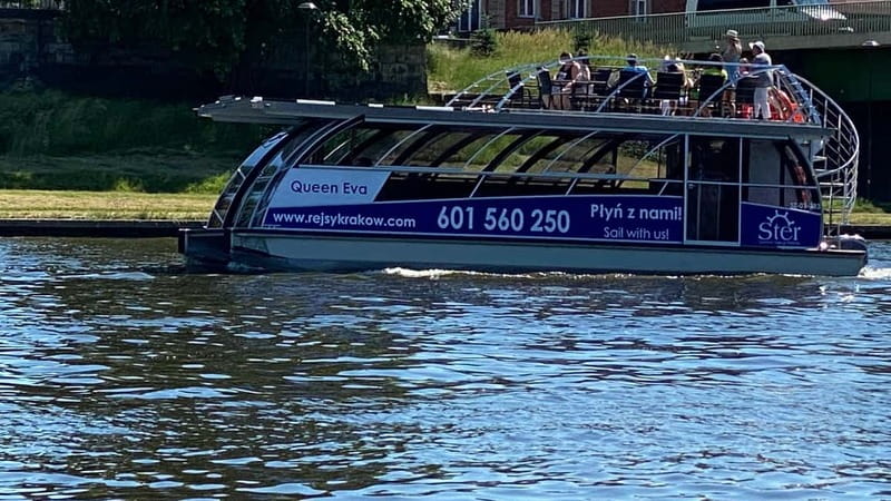 Krakow: Day or Night Vistula River Cruise with Audio Guide - Audio guide in English and Polish: how to make it work for you