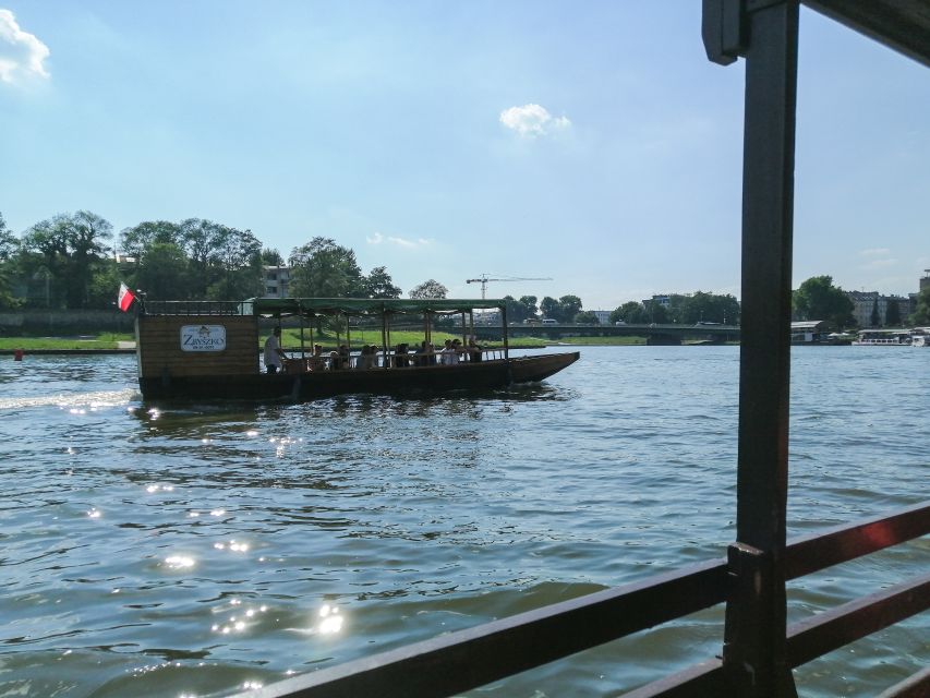 Krakow: Scenic River Cruise - Wawel Hill: the view that justifies sitting down