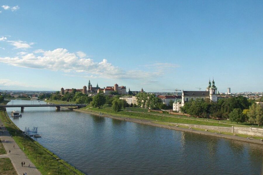 Krakow: Sightseeing Cruise on the Vistula River - Getting to the boat near the Paulinska water tram stop