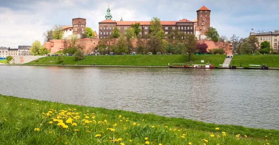 Krakow: Vistula River Cruise and Wieliczka Salt Mine Tour - Cruise Krakow From the Water: Wawel Walls and the Dragon View