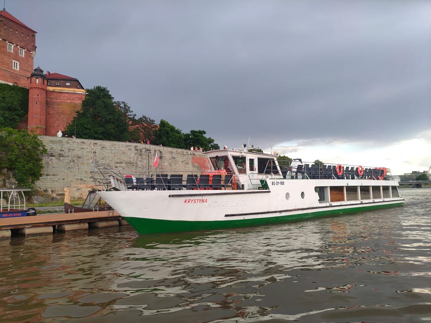 Krakow: Vistula River Cruise with Historical Views - Old Town, Kościół na Skałce, and the Norbertine Monastery from the water