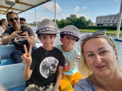 Krakow: Vistula River Cruise with Historical Views - From Powiśle Street to Wawel Hill: first views and big impressions