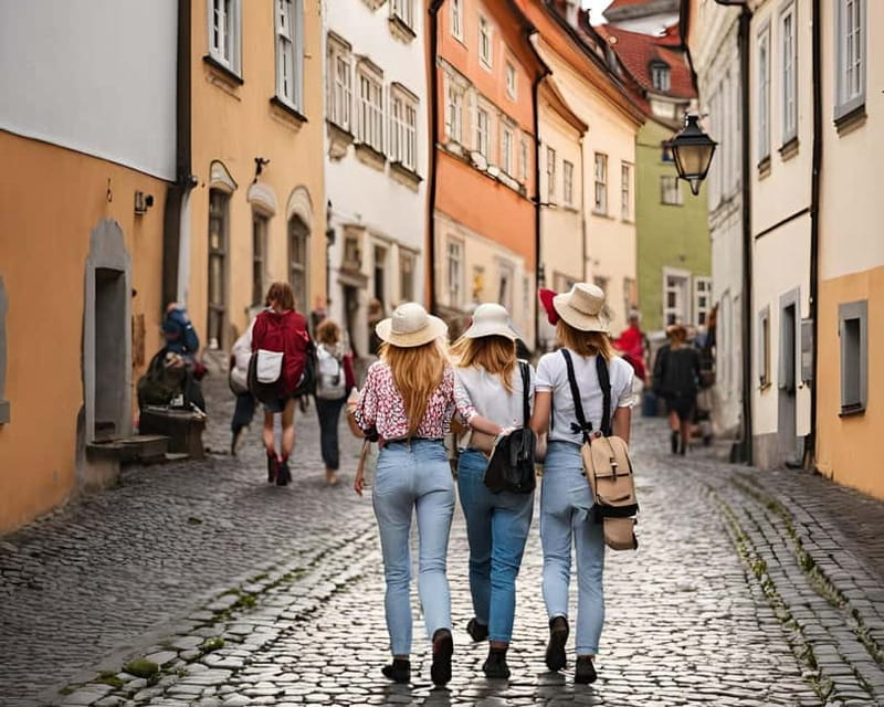 Krumlov's Best Of: River Cruise, Castle Tour & Lunch ☀️| 5h - A lunch you’ll actually enjoy: Czech food with one drink
