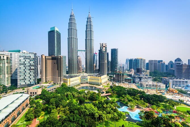 Kuala Lumpur Malacca River Cruise and Historical Tour with Lunch - Dutch Square and A Famosa: the power of ruins and surviving buildings