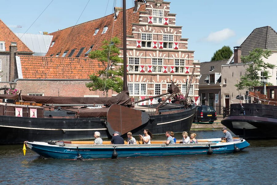 Leiden: Guided City Canal Cruise - The 88 Bridges and Singels: Why Leiden Feels Different From the Water