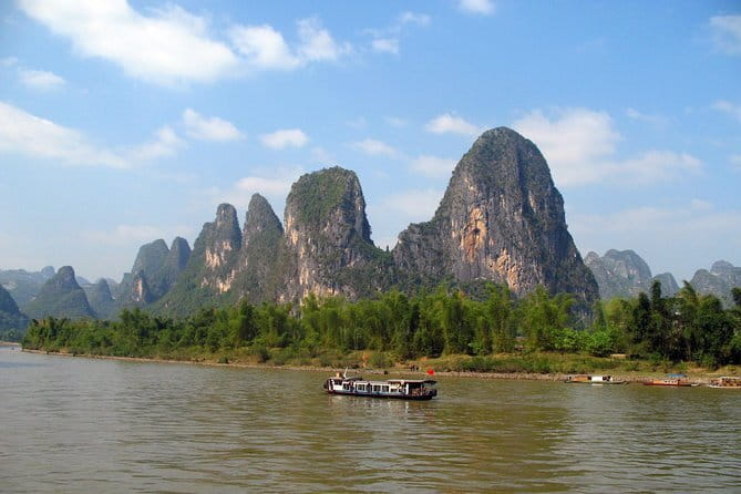 Li River Cruise and Yangshuo Private Day Tour from Guilin - A smooth full day from Guilin to Yangshuo (and back, if you want)
