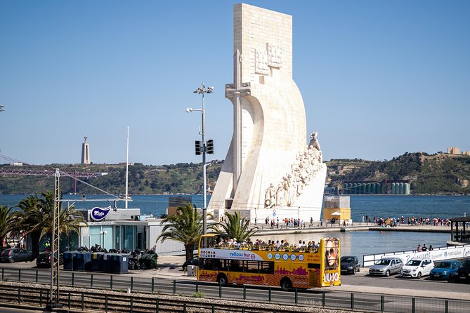 Lisbon Hop-On Hop-Off Bus Tour and River Cruise - Restoring the lost hour: using Restauradores Square as your anchor