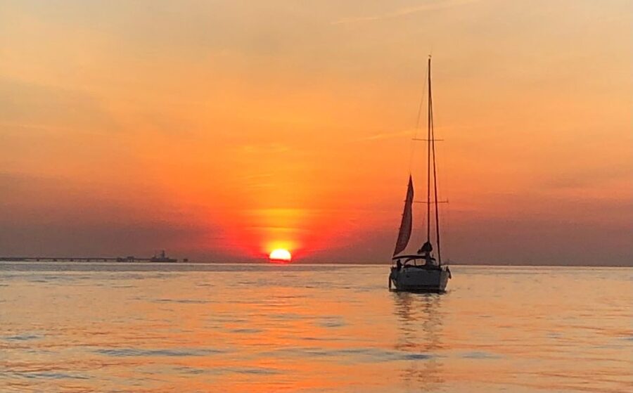 Lisbon: Tagus River Cruise, Morning, Day, Sunset, or Night - From Doca do Bom Sucesso: How the Cruise Starts