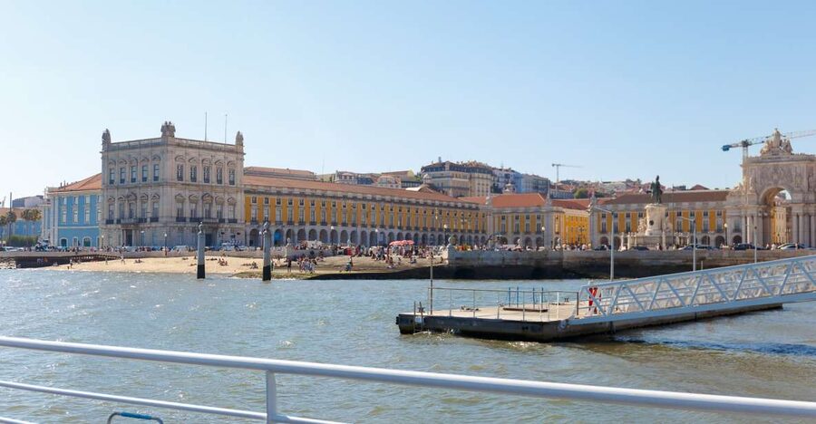 Lisbon: Tagus River Cruise With Brunch - Where to board the boat: Estação Fluvial Sul e Sueste, Counter 3