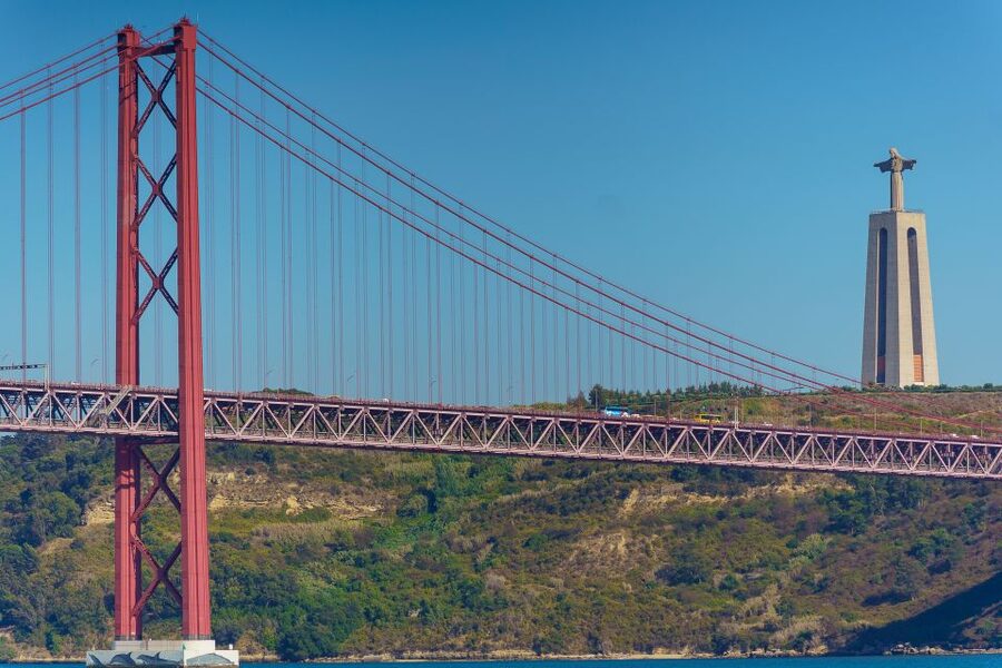 Lisbon: Tagus River Cruise With Brunch - Deck strategy: sun deck seats are limited to 52