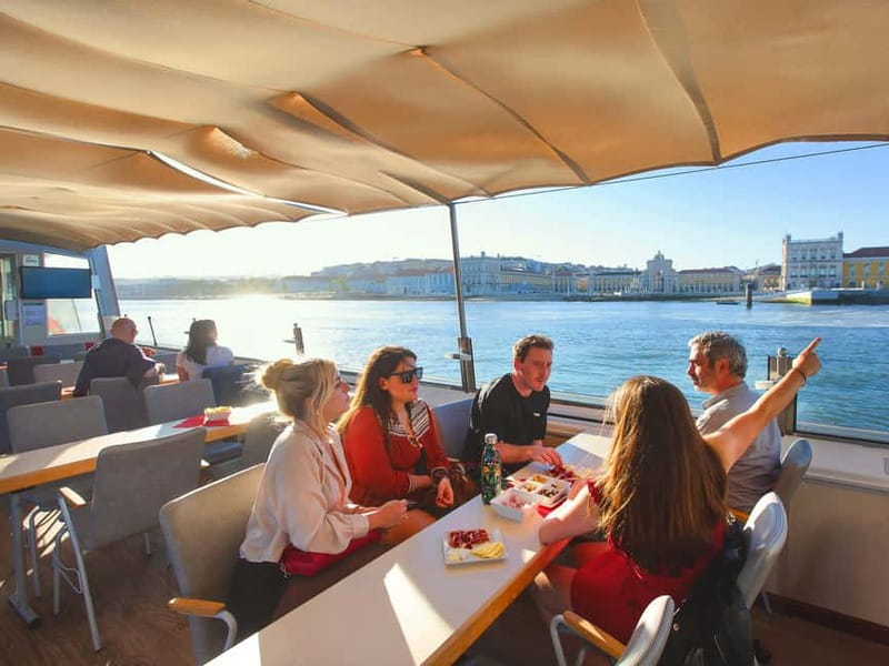 Lisbon: Tejo River Sightseeing Cruise - The route that makes Lisbon click: Commerce Square to Belém and back