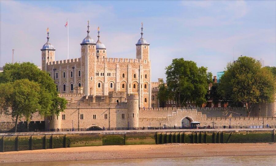 London: City Tour with River Cruise & London Eye - Price and logistics: where the $222 value lands