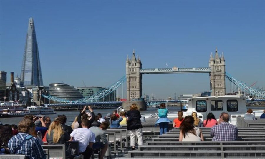 London: Harry Potter Tour, River Cruise & The London Dungeon - House of Spells and time that’s actually useful