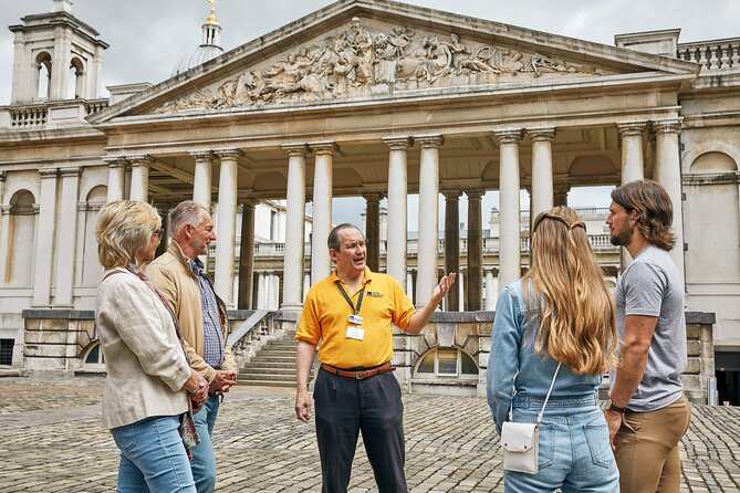 London Hop-On Hop-Off 1-Day River Sightseeing + Painted Hall - Service on board: what the good staff help you get