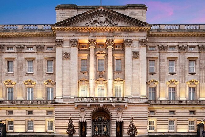 London In One Day Tour with Thames River Cruise - Trafalgar Square to the City of London: Getting Your Bearings Fast