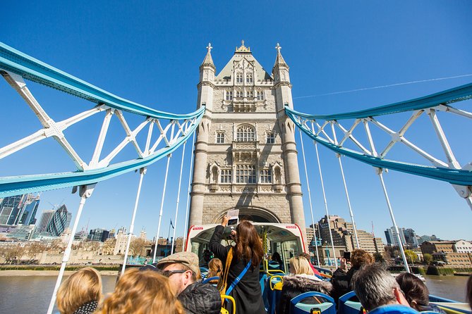 London Tootbus Hop on Hop off Bus Tour and Thames River Cruise - Thames River cruise: the calm payoff after the city rush