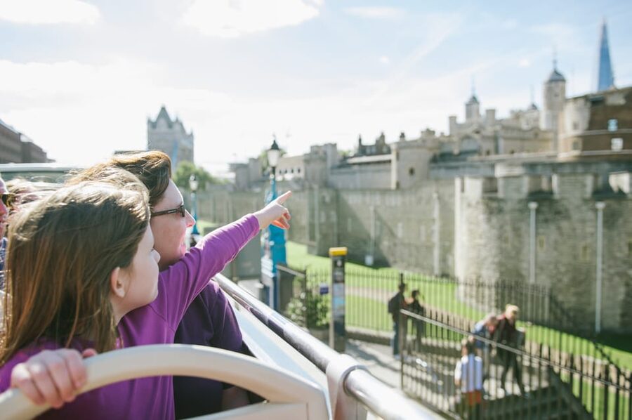 London: Tower of London, Hop-on, Hop-off Bus & River Cruise - Hop-on, hop-off bus strategy for London’s top sights in one day