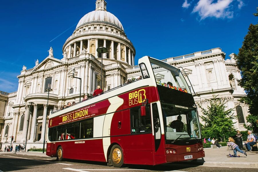 London: Tower of London, Hop-on, Hop-off Bus & River Cruise - Tower of London: Crown Jewels and a Beefeater-led tour of the big sites