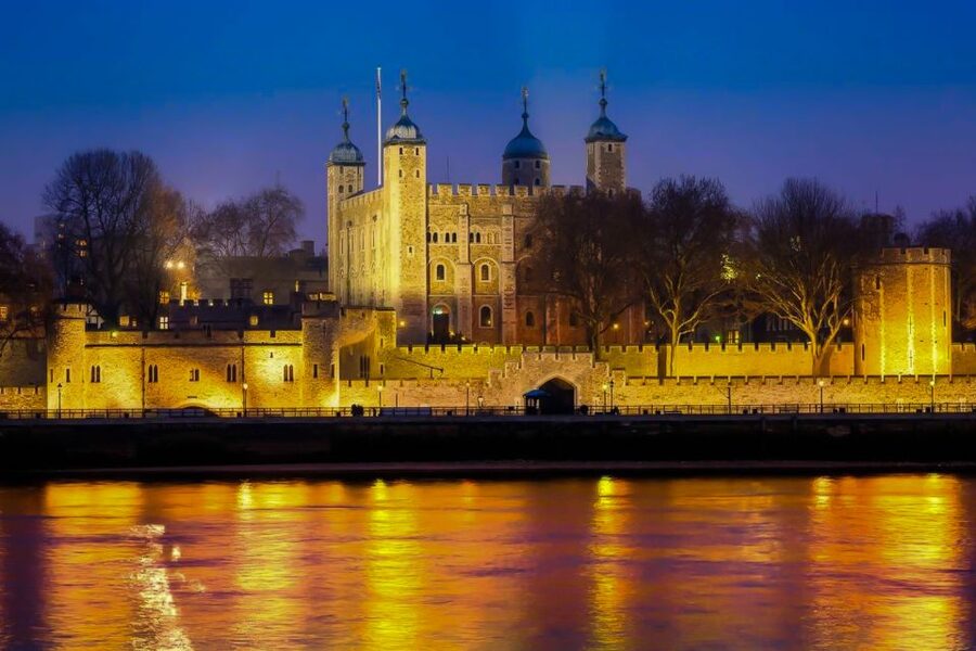 London: Westminster Tour, River Cruise, and Tower of London - Switching Gears: River Thames Cruise From Westminster to Tower Pier