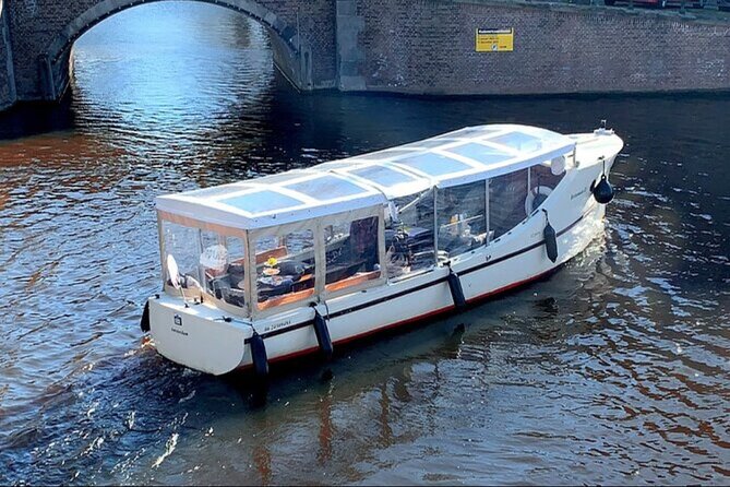 Luxury Amsterdam Canal Cruise – Unlimited Cocktails Included (1H) - Boarding at Oudezijds Voorburgwal: fast to start, easy to find