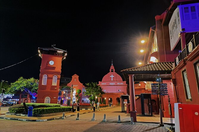 Malacca Night Tour with River Cruise & Trishaw Ride from KL (SIC) - Replica Sultan’s Palace and Independence Building Stops