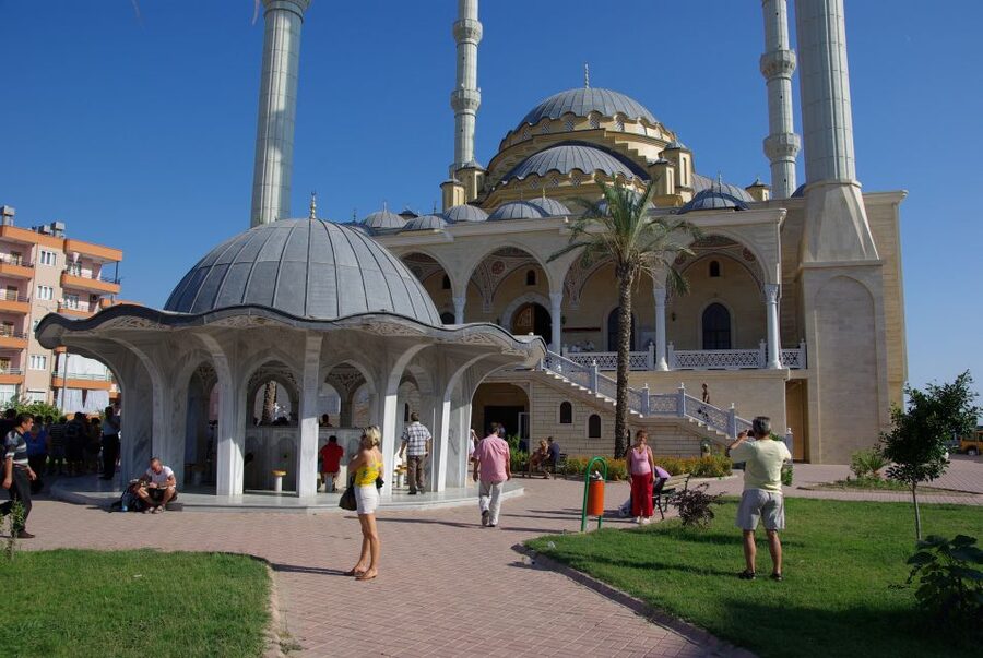 Manavgat River Cruise and Bazaar Tour w/ Lunch - On the Wooden Boat: Cruise Views, Turtle Watch, and the Mid-Day Pause