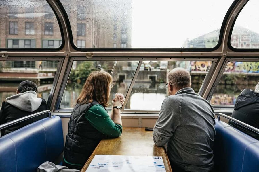 Manchester: Canal & River Cruise - A one-hour cruise that explains Manchester, fast