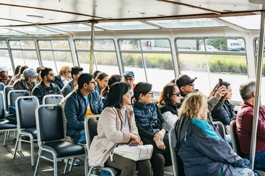 Melbourne: 1-Hour Gardens and Sporting Precinct River Cruise - Best way to view: sun deck vs indoor panoramic windows