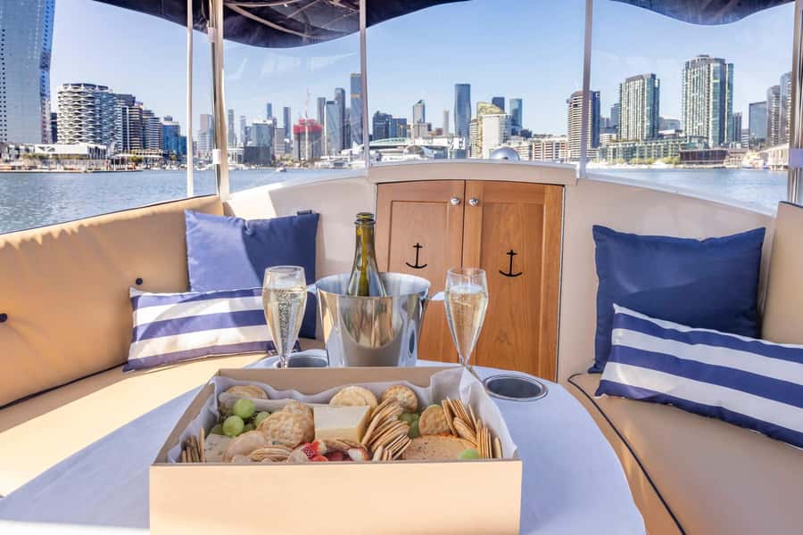 Melbourne: Private Yarra River Cruise w/ Cheese & Wine - Price and value: what $311 per group really buys you