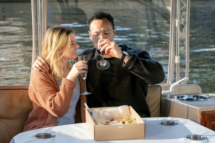 Melbourne: Private Yarra River Cruise w/ Cheese & Wine - Your 90-minute route: landmarks in a smooth loop from the water