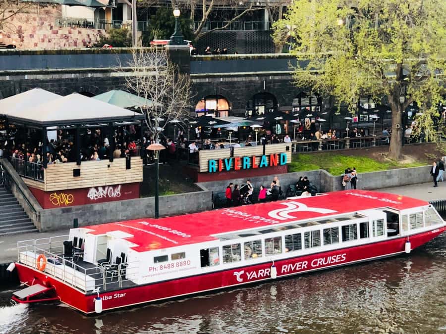 Melbourne: Yarra River Sightseeing Cruise - Eureka Tower, Southbank, and the Botanic Gardens: the sights that anchor the cruise