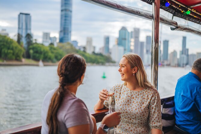 Midday Sightseeing Cruise: 12.30pm-2pm (90min) - Live Commentary That Turns a Cruise into a Real Orientation