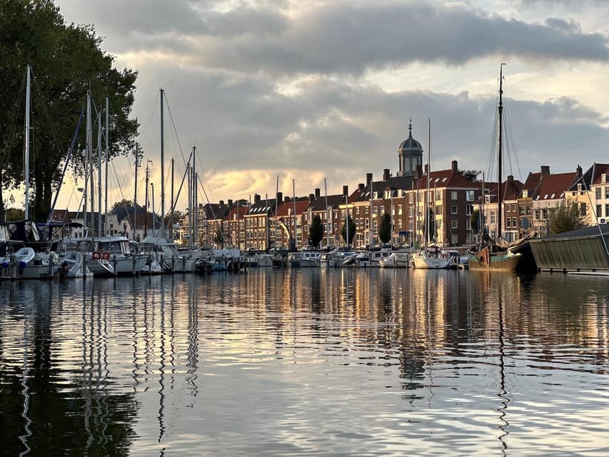Middelburg: City Canal Cruise - Oostkerk and Kloveniersdoelen: Churches and Civic Life from the Canal