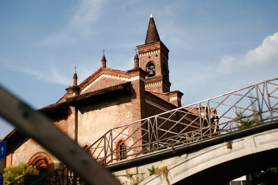 Milan: Navigli District Guided Canal Cruise - Navigli by boat: why this 1-hour cruise works