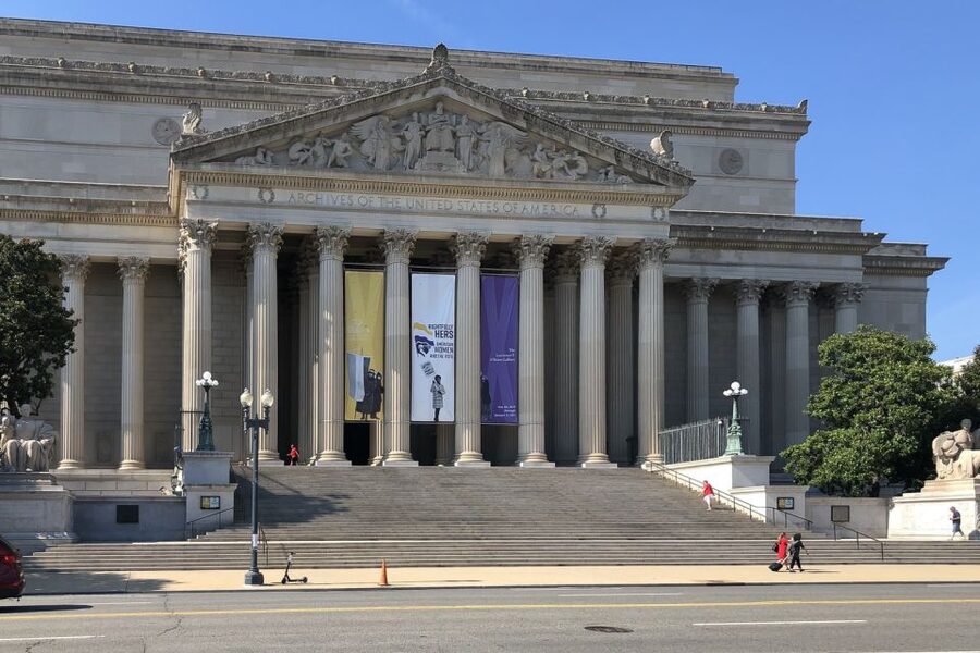 National Mall Tour with 10+ Stops, Boat Cruise, Entry Tickets - National Mall stops from the U.S. Capitol to the MLK and Vietnam memorials